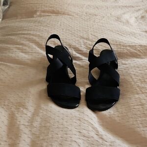 Elegant Navy Strappy Sandals